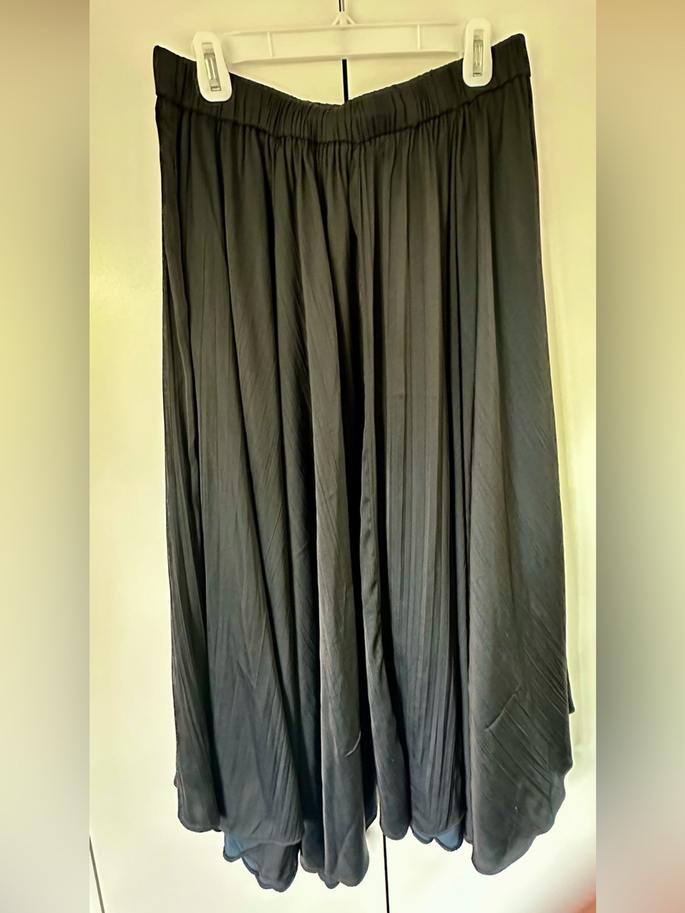 Anthropologie Black and Blue Silky Flowing Elastic Waist Skirt - Picture 3 of 7